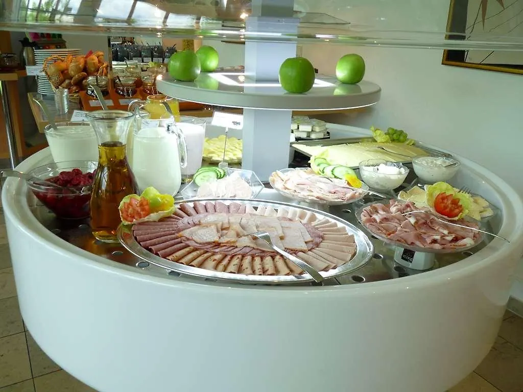 Amber Econtel Hotel Munich 3*,
